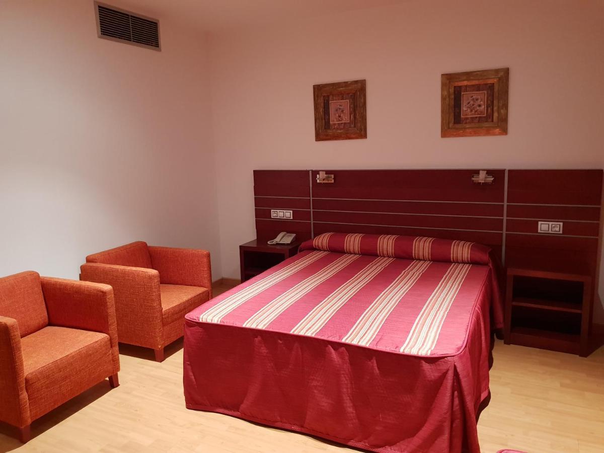 Norte Hotel Villanueva de Gallego Luaran gambar